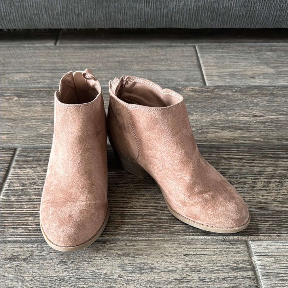 Girls Pink Suede Ankle Boots